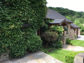 Ty Carreg Fach Staycation Cottage Cardiff